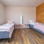 Manni's House With Garden & Playground * 쿠레사아레