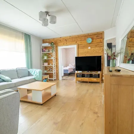 Manni's House With Garden & Playground Ferienhaus *