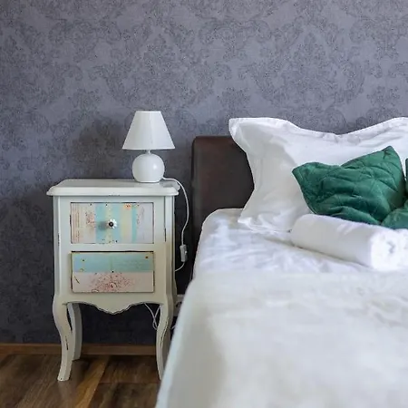 Manni's House With Garden & Playground *