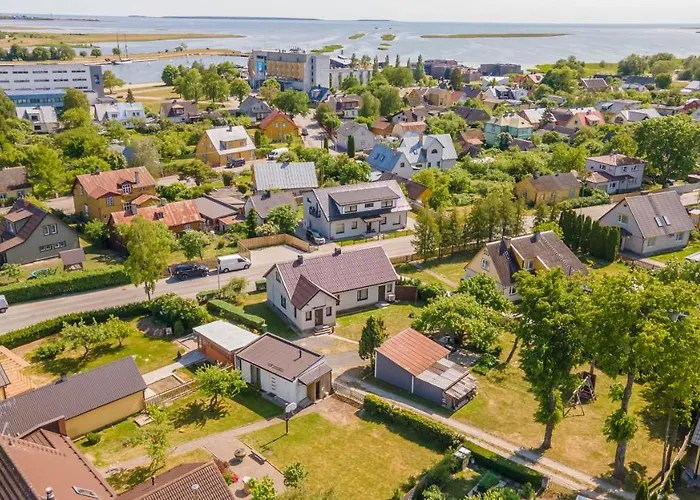 Manni's House With Garden & Playground Дом отдыха